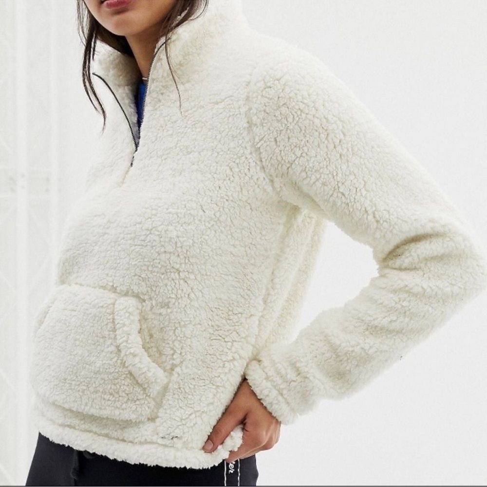 Hollister Sherpa Quarter-Zip Pullover Sweater M